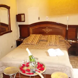 Piramides De Cristal Motel